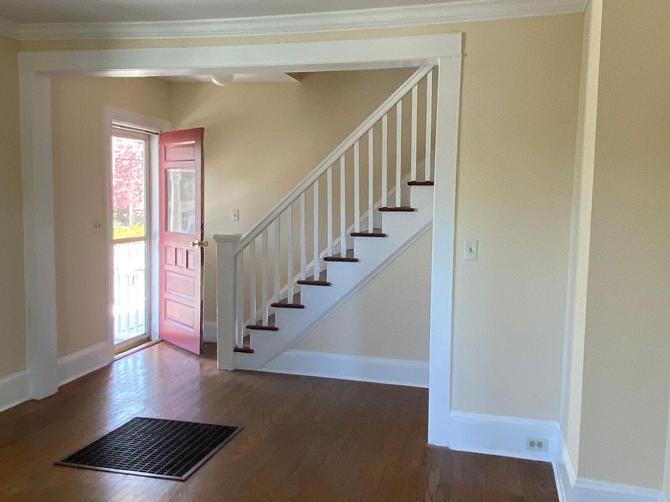 1st image of 29 Main St