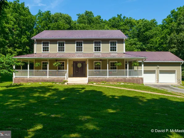 836 Comstock Dr, Shepherdstown, WV 25443