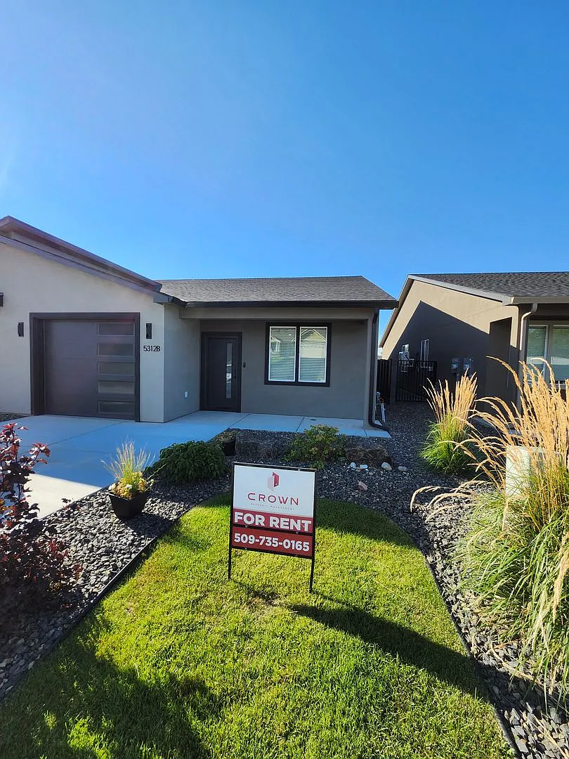 Gorgeous New Construction! W/Smart Home Technology, Washer & Dryer Included! — Photo 2