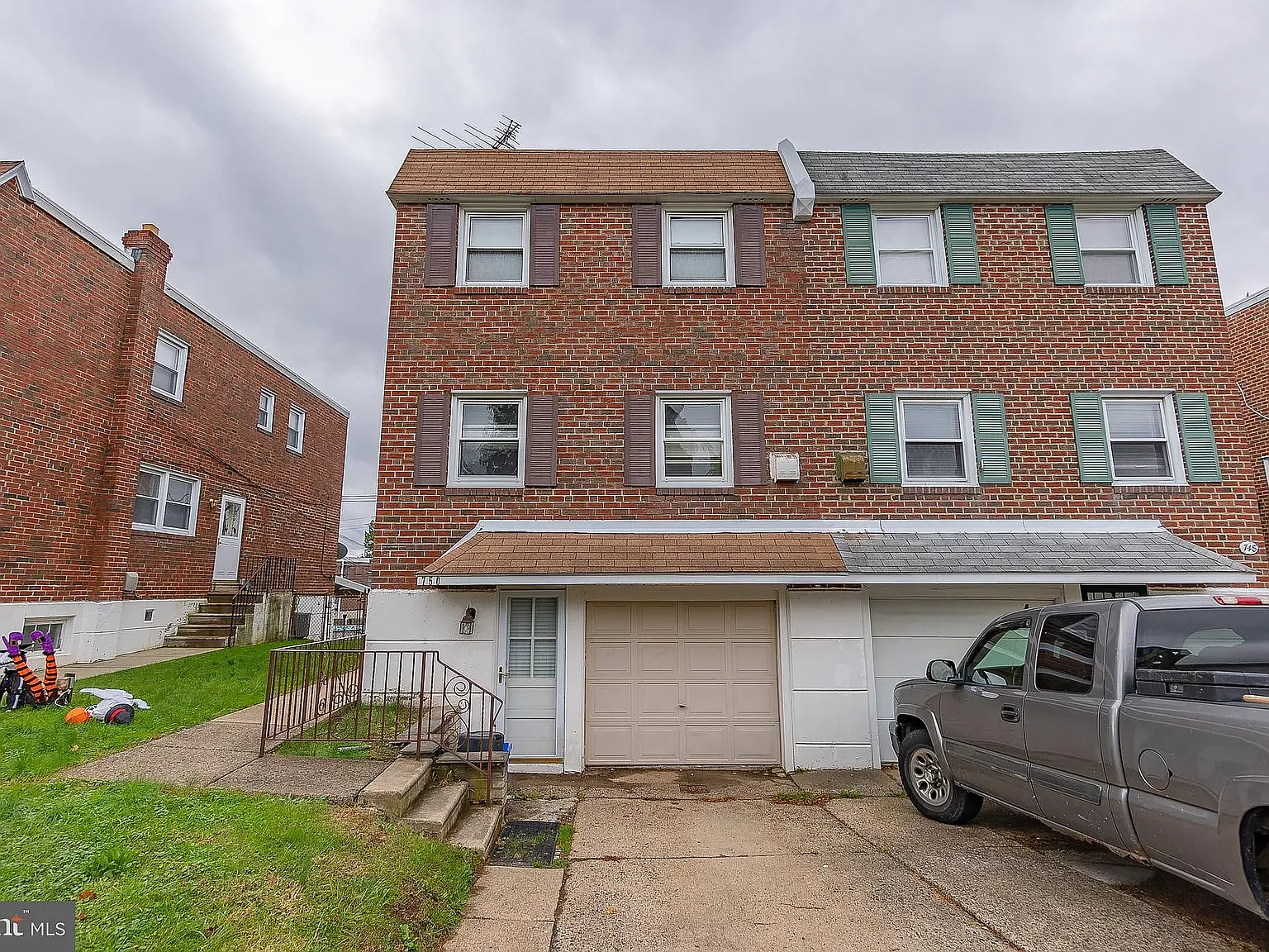 3 bed, 2.5 bath, 1554 sqft, $2,300 — Photo 3