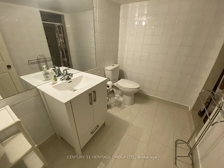 8 Tarbert Rd #BASEMENT — Photo 7