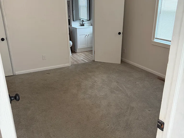 3612 Essex Cir — Photo 7