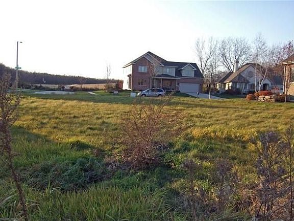 5th image of 2806 Hollyhock St