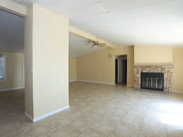1541 Sandra Cir — Photo 6