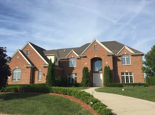 27 Sand Bar Ln #26, Detroit, MI 48214