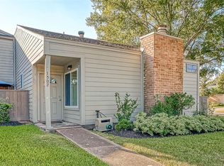 1502 Prairie Grove Dr, Houston, TX 77077