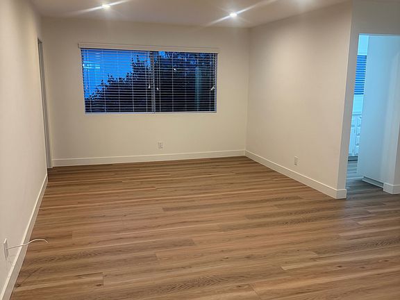 2nd image of 265 S Doheny Dr APT 204