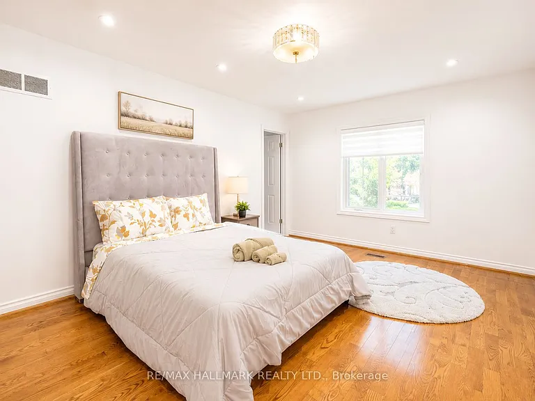 51 Risebrough Ave — Photo 17