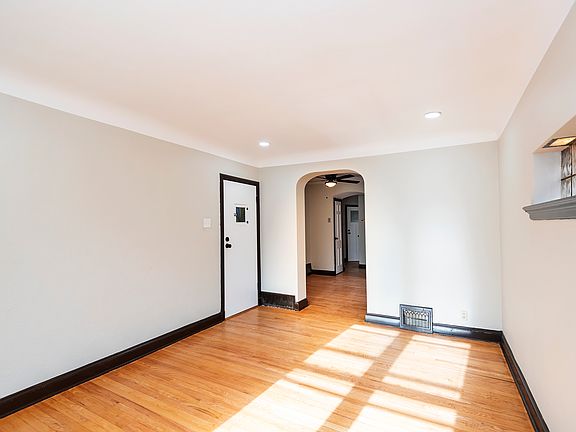 5th image of 6651-6653 Devonshire Ave #53A
