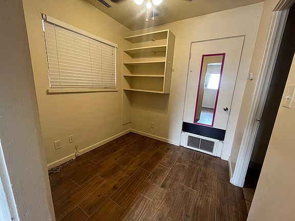 2nd image of 620 W Erie St #0