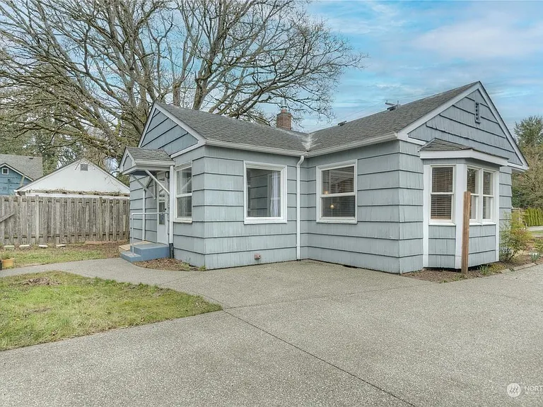 2113 Adams St SE #A — Photo 19