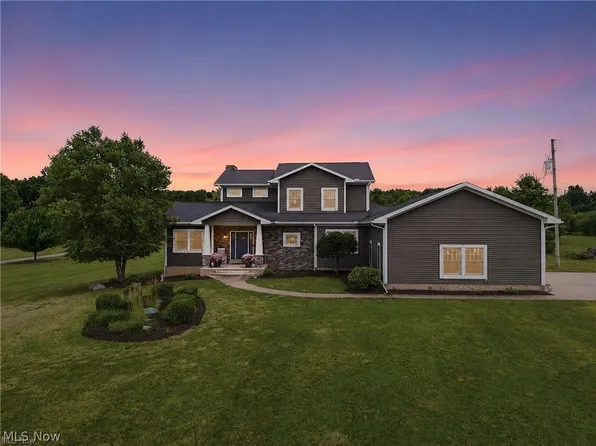 9288 Columbus Rd NE, Louisville, OH 44641