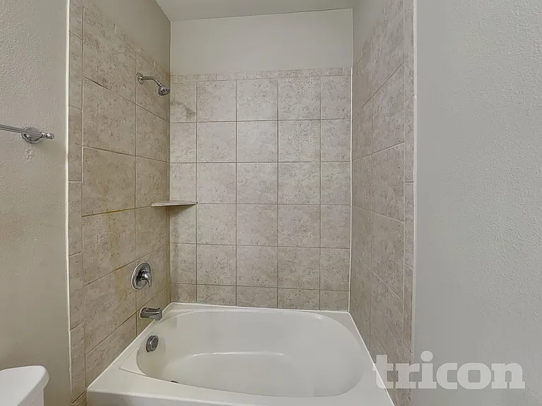 135 Houston Pl — Photo 18
