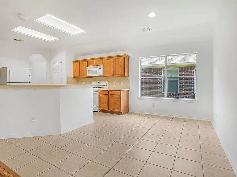 18134 Stone Trail Manor Dr — Photo 9