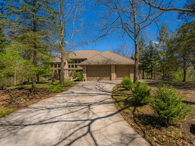 5353 Red Fox Run, Ann Arbor, MI, 48105