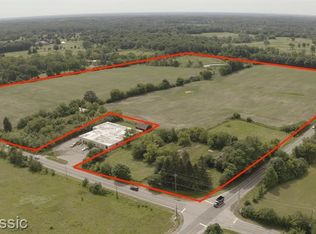 8040 N Territorial Rd, Plymouth, MI 48170