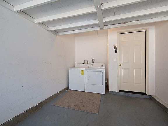 5th image of 1113 Magellan Way