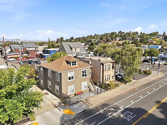 2nd image of 1313 Sacramento St