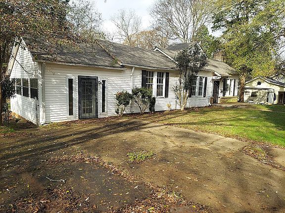2nd image of 107 Acorn Dr