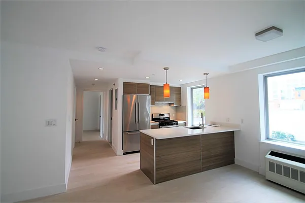 Rented by Space Marketing Shop | media 48