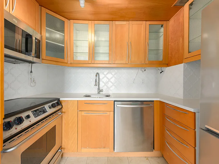 176 W 86th St #PHA — Photo 5