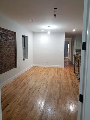 Rented by EXR | media 1