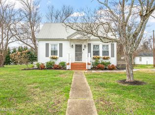 7909 Harmon Rd, Powell, TN 37849