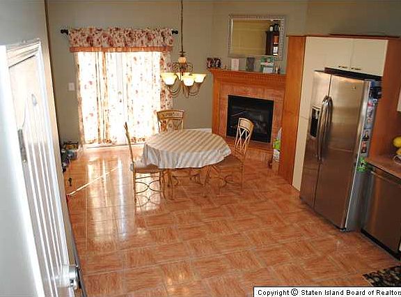 3rd image of 43 Churchill Ave
