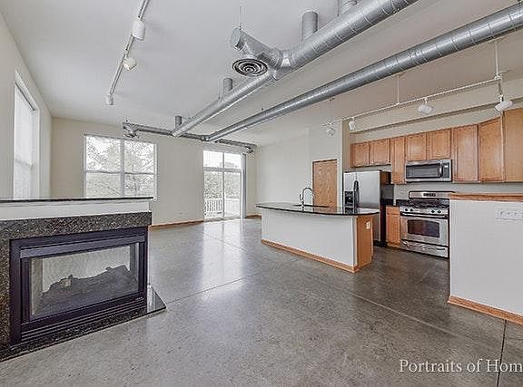3rd image of 1693 Town Center St