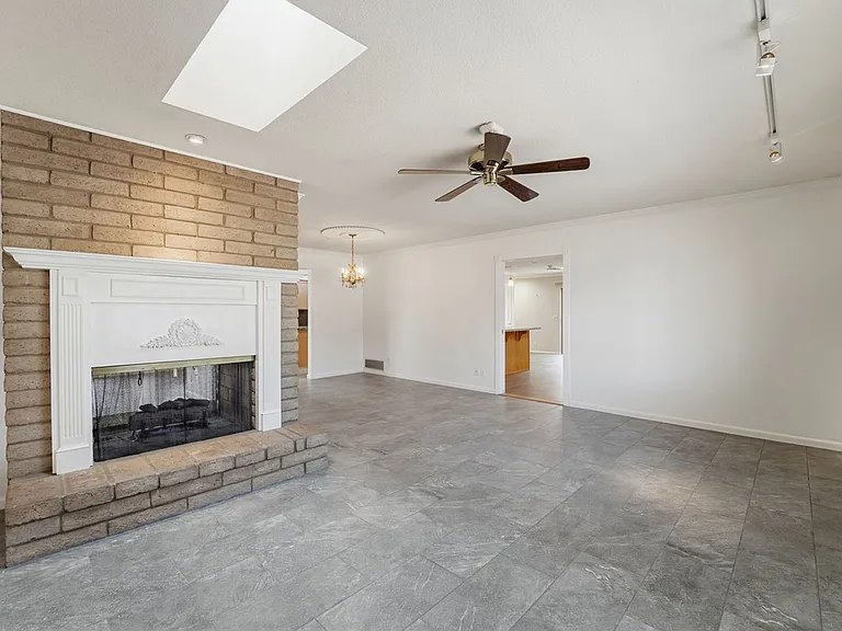 2051 E Hermosa Dr — Photo 20