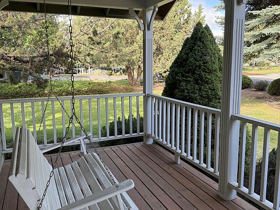2nd image of 20825 Chloe Ln