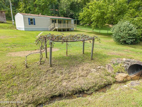 2nd image of 1089 Glen Stalcup Road