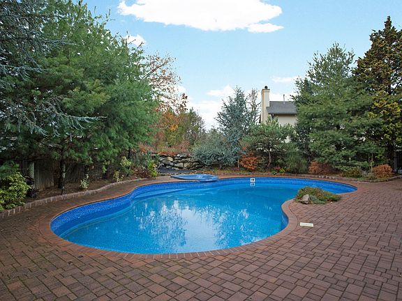 4 Palisades Ct Cresskill