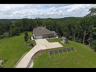 4 bed, 3085 sqft, $4,000 — Photo 2