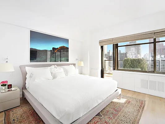 Sold by Sotheby's International Realty | media 4