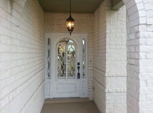 312 S 6th St, Hidalgo, TX 78557