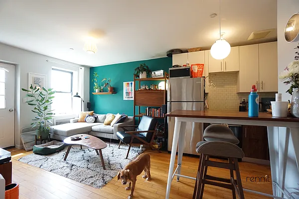 Rented by Rennit Inc. | media 25