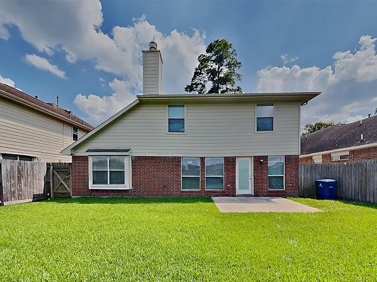 22076 Knights Cove Dr — Photo 24