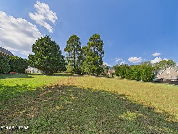 3rd image of 275 Conkinnon Dr Lot 11R