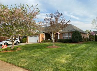 122 W Eden Course Dr, Advance, NC 27006