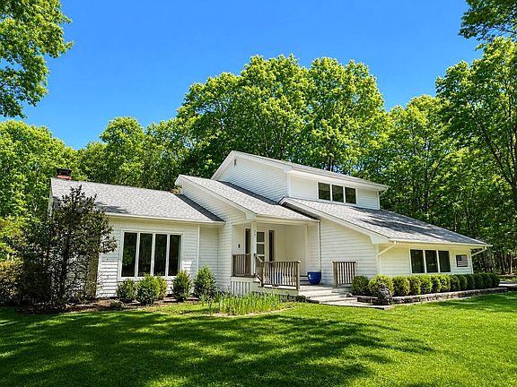 4th image of 17 Crescent Way