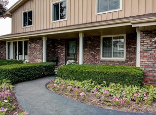 12845 W Crawford Dr, New Berlin, WI 53151