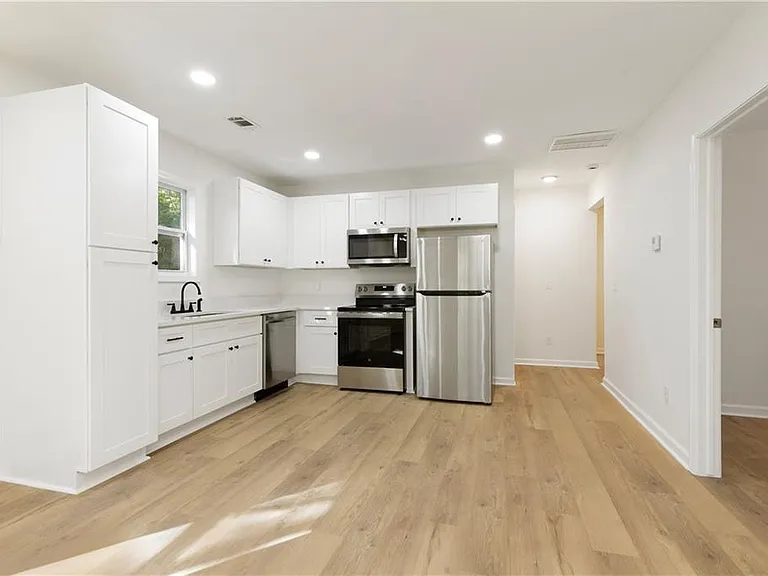 1015 Sims St SW — Photo 15