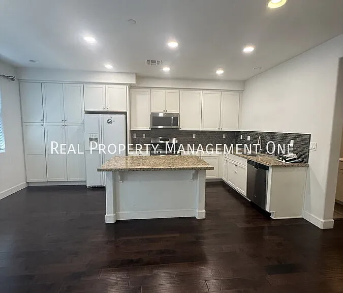 3965 Portola Cmn #2 — Photo 14