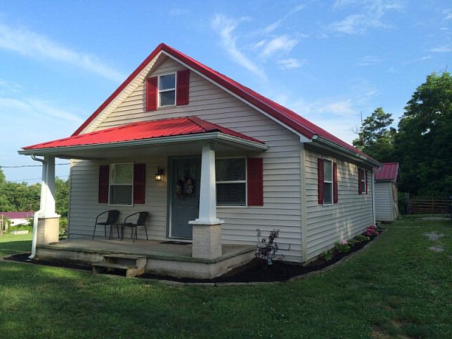1st image of 209 Maywood St