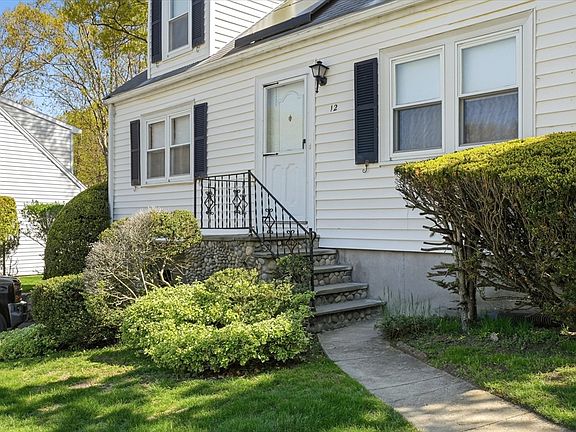 2nd image of 12 Cannon Rock Rd