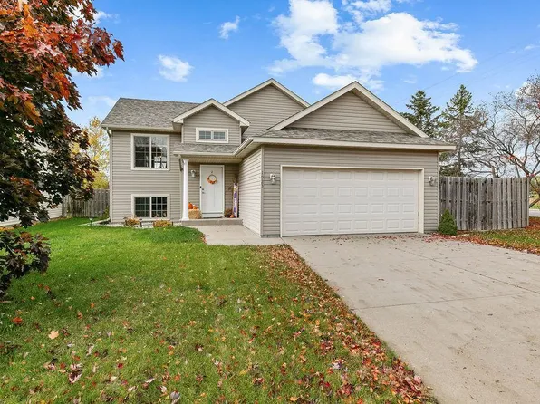 1923 W Oakes Dr, Saint Cloud, MN 56303