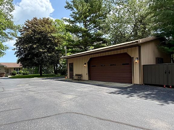 2nd image of 5972 Westshore Dr