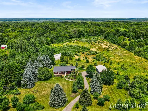 6043 127th Ave, Fennville, MI 49408