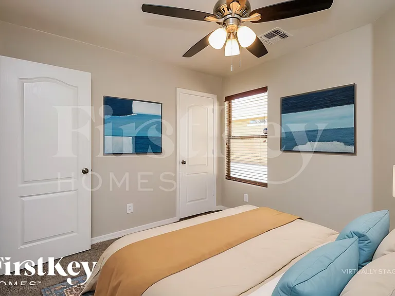 914 W Desert Canyon Dr — Photo 15